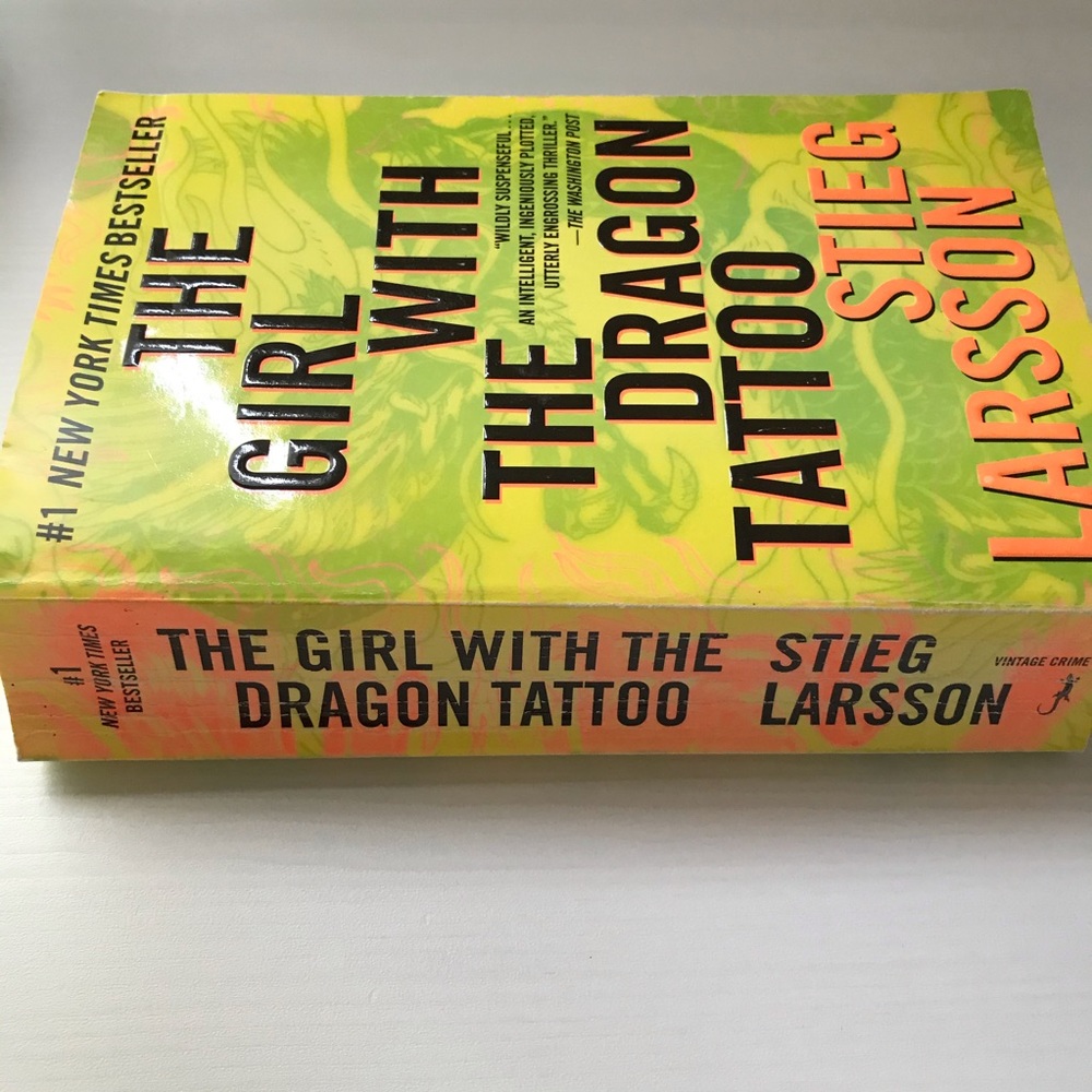 📌3/$12 📌THE GIRL WITH THE DRAGON TATTOO LARSON S - Picture 5 of 6